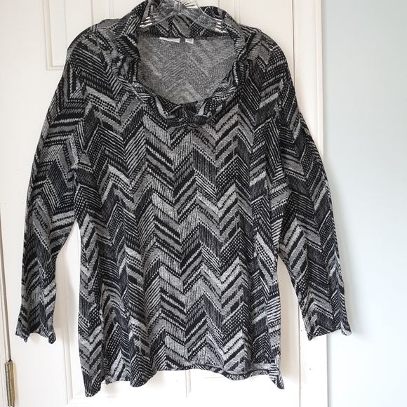 Knit Tunic Top Grey and Black Size Petite XL - Picture 3 of 8